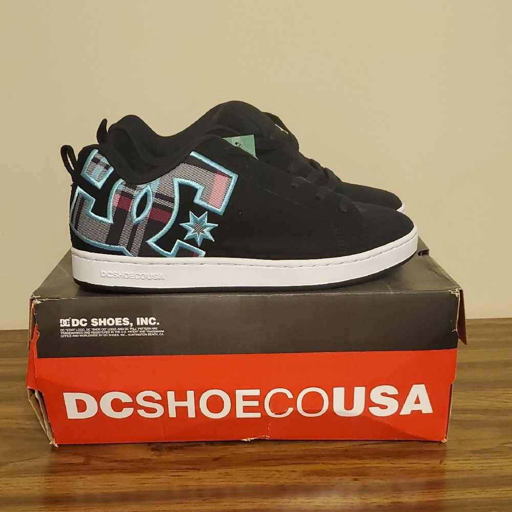 DC Women' Shoes US 8.5